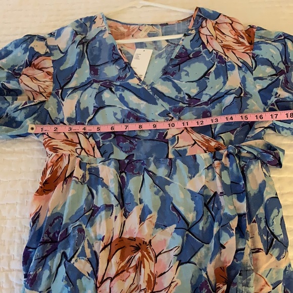 New with tags Urban Outfitters Floral Wrap Dress - Picture 8 of 10
